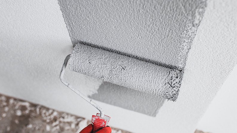 schilderen gevel met sierpleister